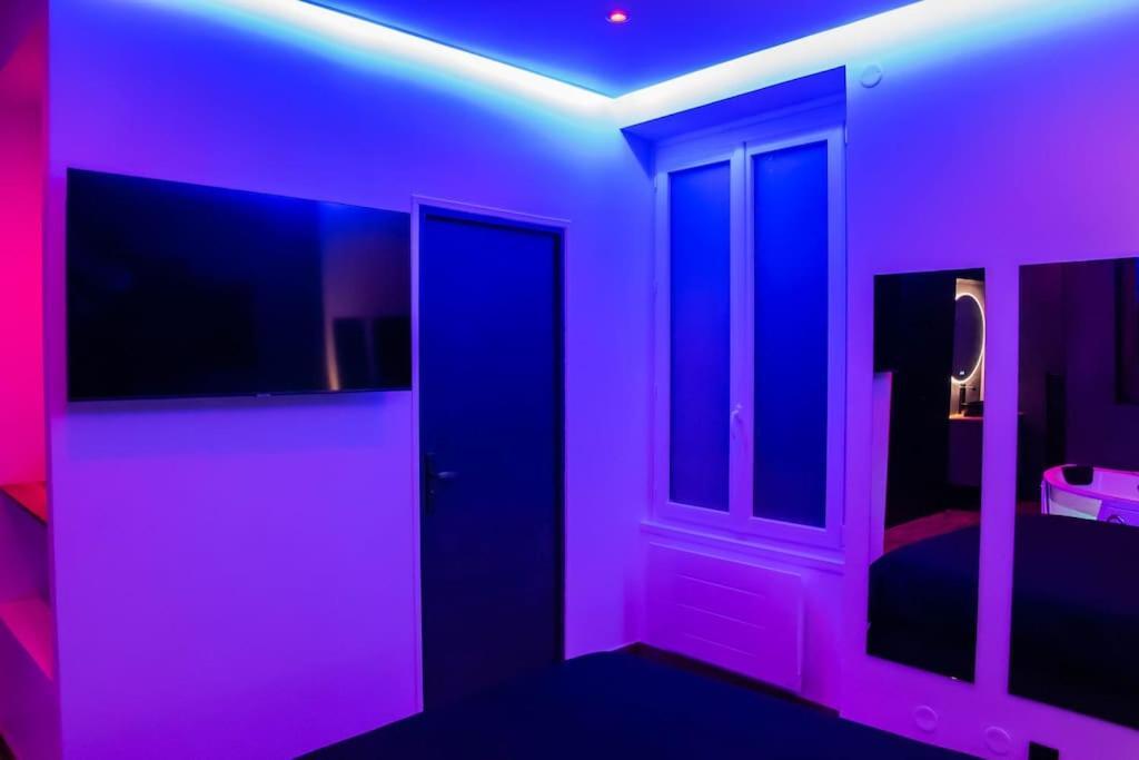 Blue Night - Jacuzzi - Bord De Seine Apartman Corbeil-Essonnes Kültér fotó